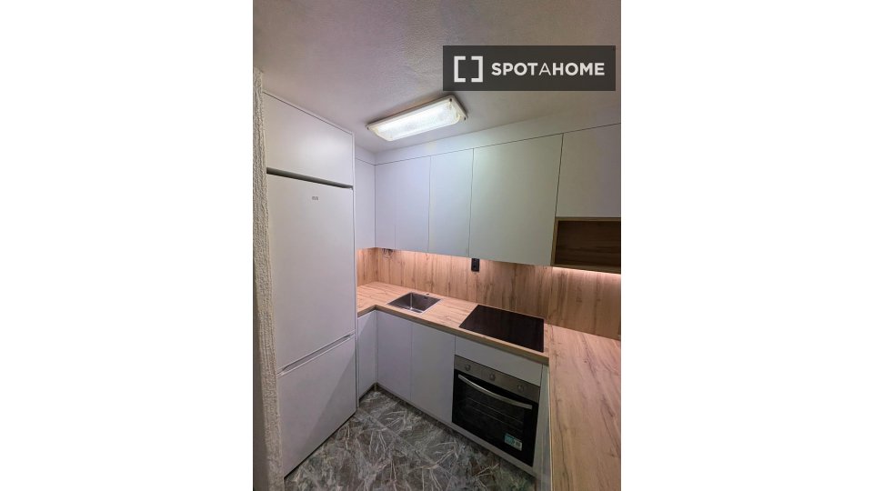 Apartamento de 2 dormitorios en alquiler en Cartagena