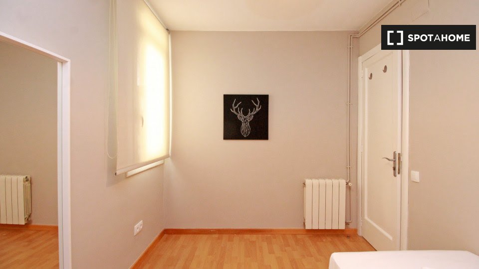 Apartment Barcelona, 4 beds, 140m² — photo 17