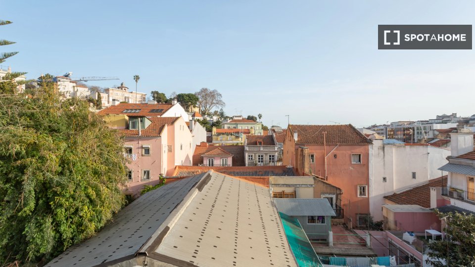 Double room Lisbon, 6 beds — photo 8