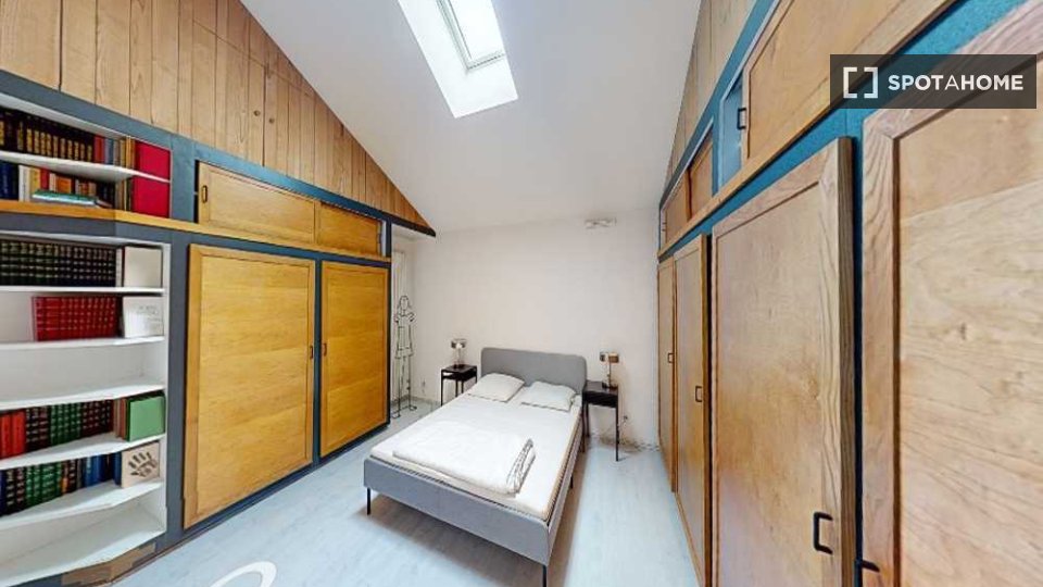 Camera in un appartamento con 5 camere da letto a Ouest des Pentes, Lione - in Lyon