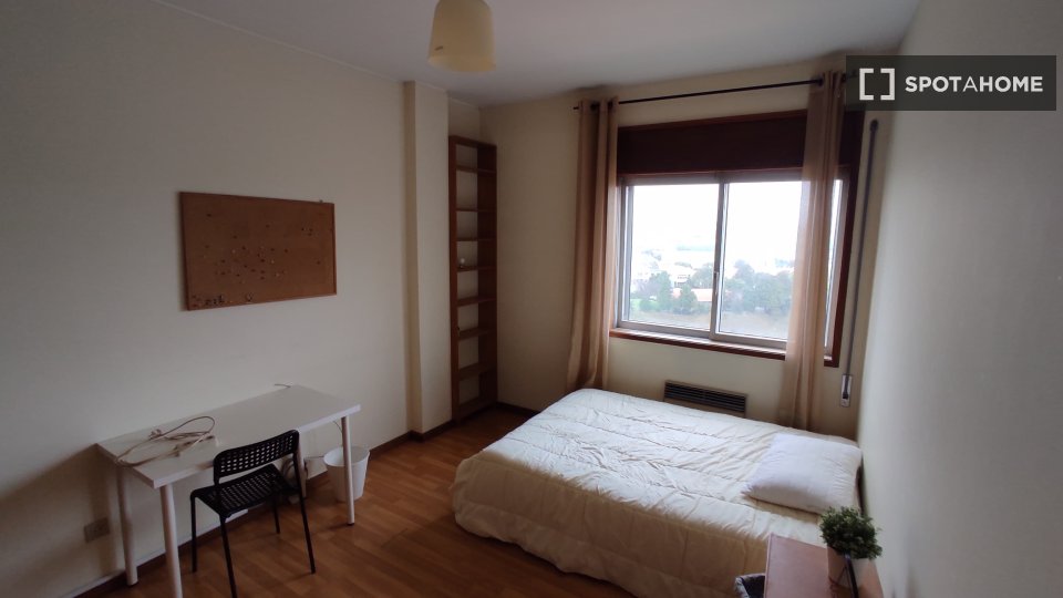 Double room Porto, 5 beds, 150m² — photo 5