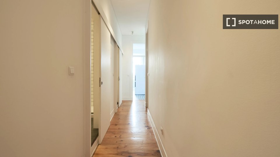 Double room Lisbon, 7 beds — photo 7