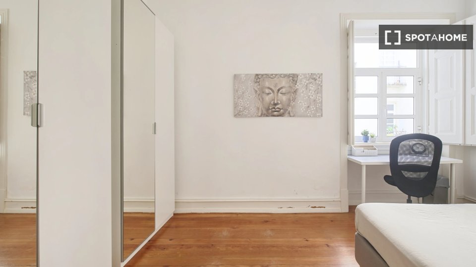 Double room Lisbon, 7 beds — photo 11