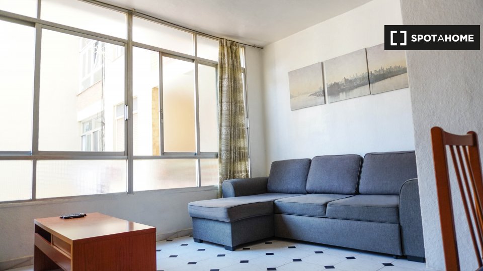 Apartment Barcelona, 3 beds, 75m² — photo 4