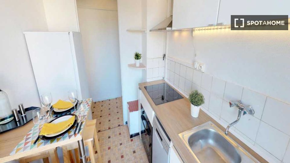 Double room Montpellier, 4 beds, 60m² — photo 13