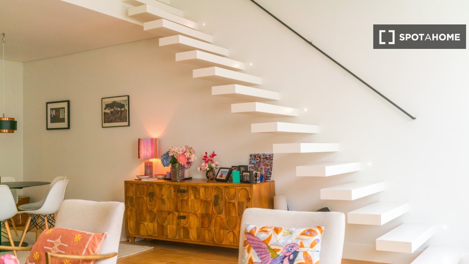 Apartment Lisbon, 3 beds, 154m² — photo 15