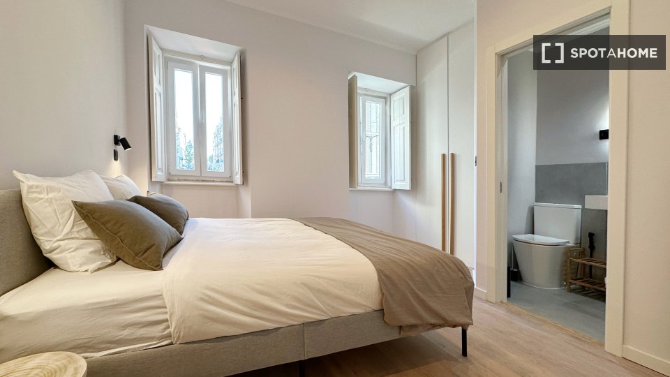 Apartment Lisbon, 2 beds, 70m² — photo 8