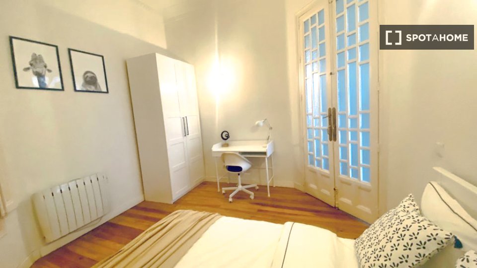 Double room Madrid, 8 beds — photo 83