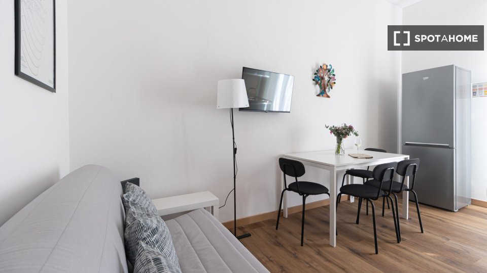 Apartment Milan, 2 beds, 67m² — photo 17
