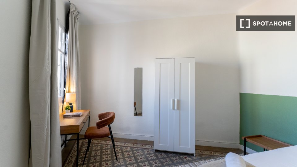 Double room Madrid, 7 beds — photo 16