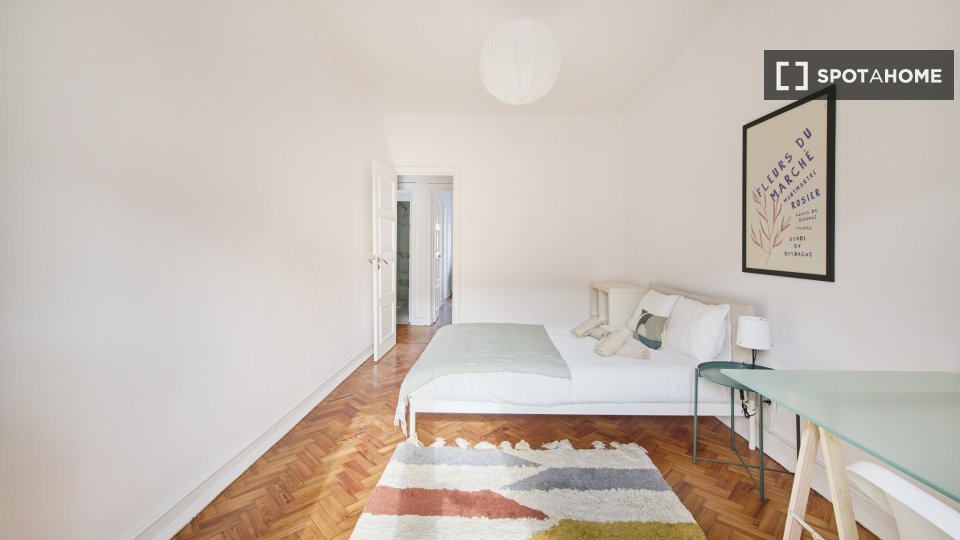 Double room Lisbon, 6 beds — photo 8