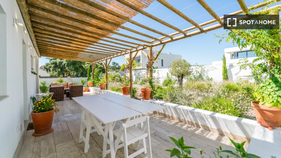 Apartment Lisbon, 2 beds, 85m² — photo 6