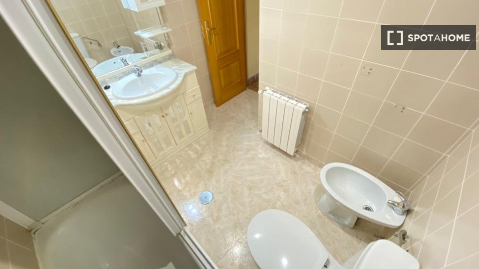 Double room Madrid, 7 beds — photo 7