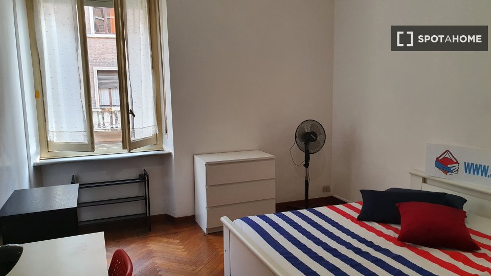 Double room Turin, 4 beds, 110m² — photo 1