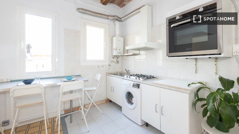 Double room Barcelona, 4 beds, 75m² — photo 6