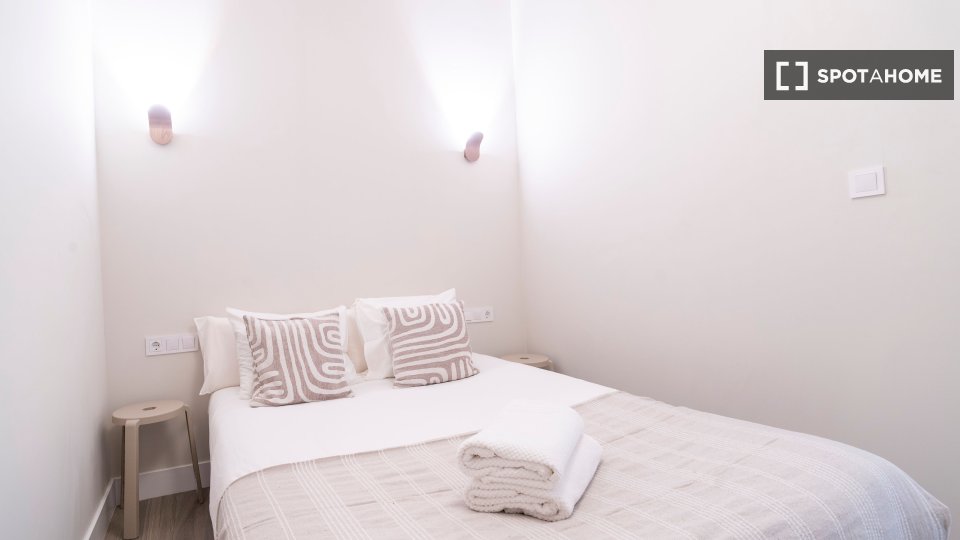 Apartment Valencia, 3 beds — photo 19