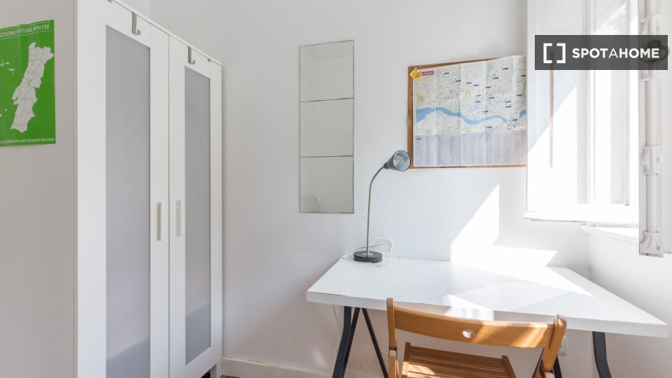 Double room Porto, 11 beds, 380m² — photo 1