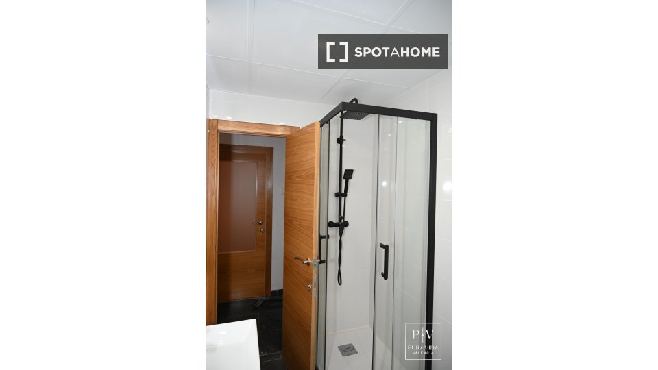 Double room Valencia, 8 beds, 263m² — photo 9