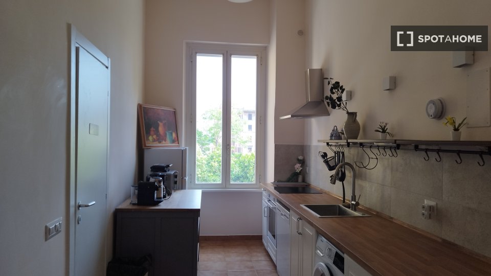 Apartment Rome, 4 beds, 120m² — photo 1