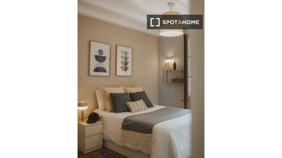 Double room Barcelona, 5 beds, 140m² — photo 20