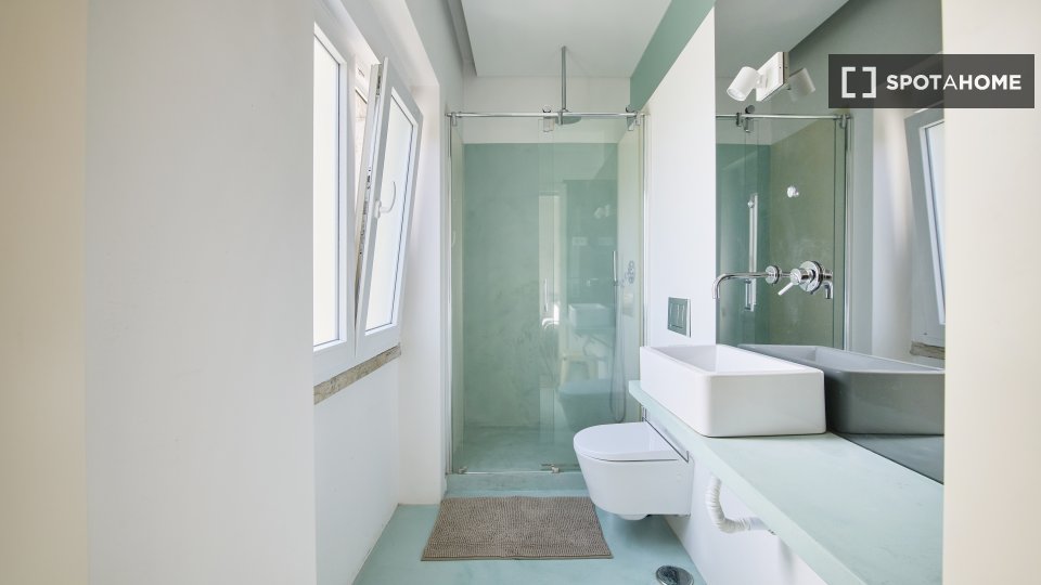 Double room Lisbon, 4 beds — photo 7