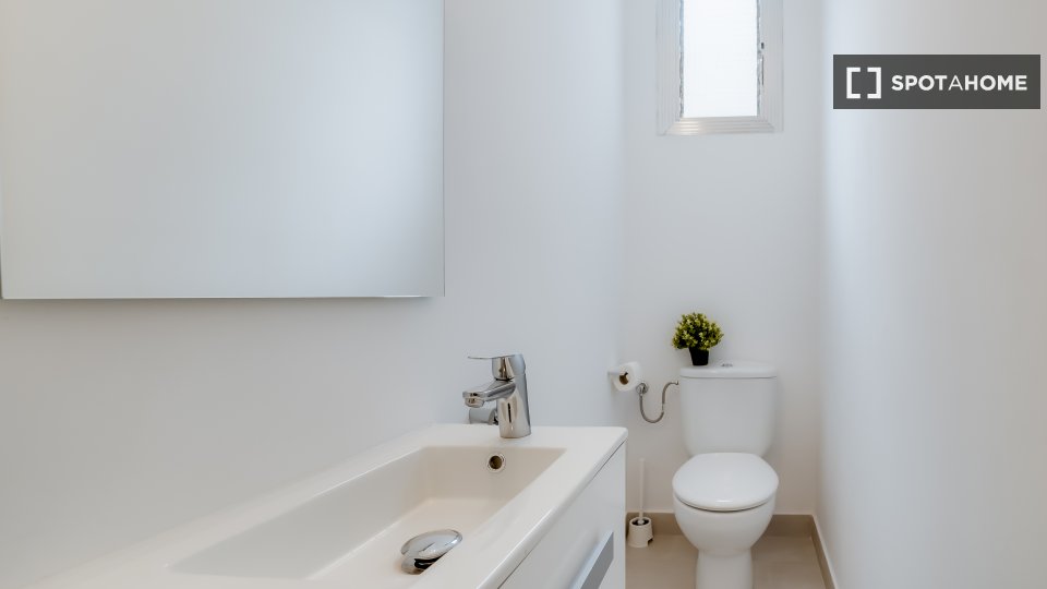 Double room Barcelona, 6 beds, 100m² — photo 14
