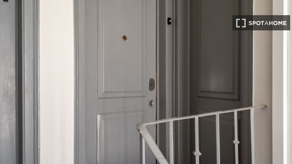 Apartment mono Lisbon, 50m² — photo 1