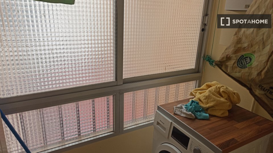 Double room Valencia, 4 beds, 90m² — photo 13