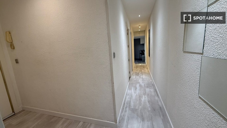 Double room Madrid, 4 beds — photo 42