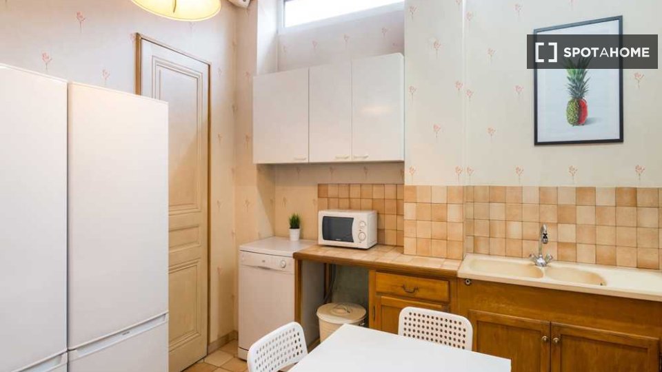 Double room Lyon, 9 beds, 200m² — photo 8