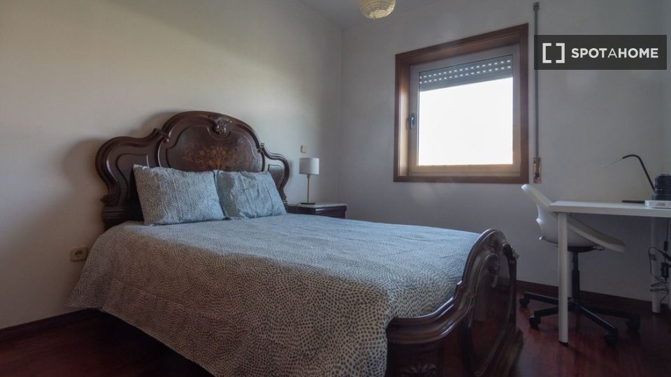 Double room Porto, 5 beds, 110m² — photo 8