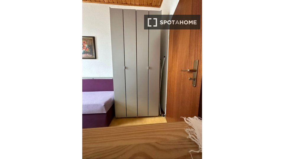 Double room Berlin, 5 beds, 85m² — photo 1