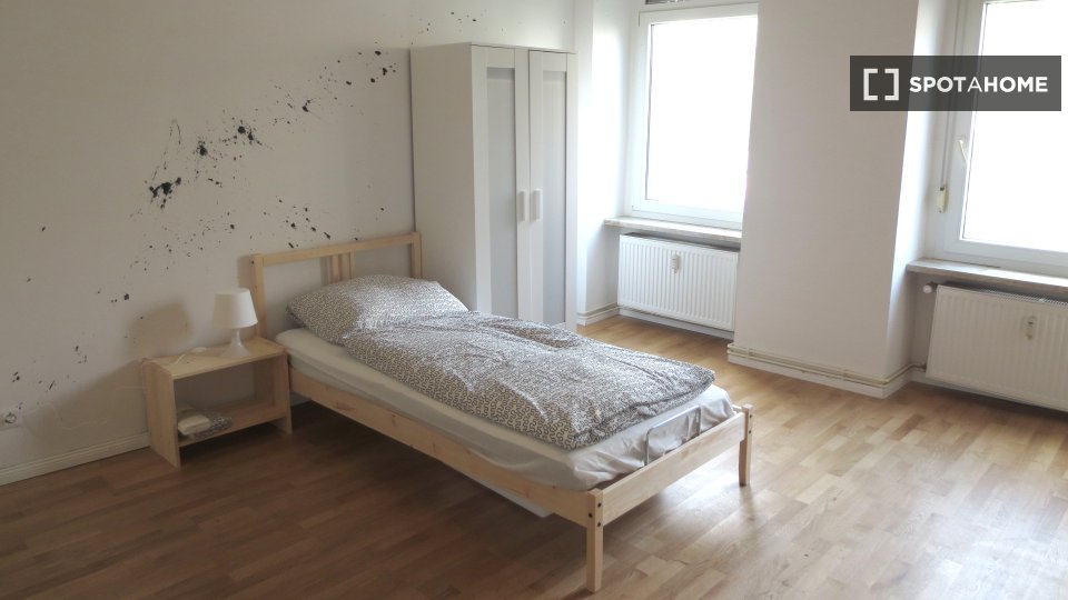 Double room Berlin, 3 beds, 63m² — photo 18