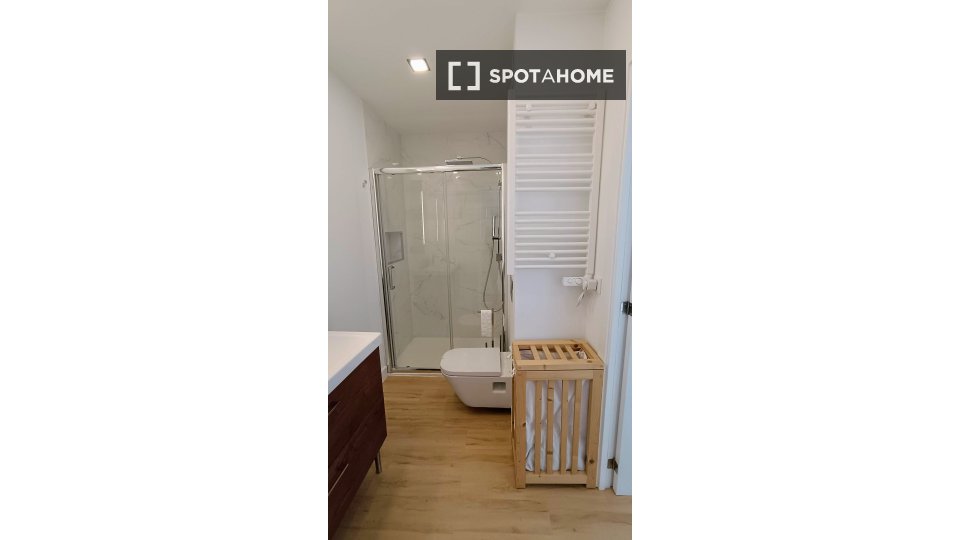 Apartment Lisbon, 2 beds — photo 12