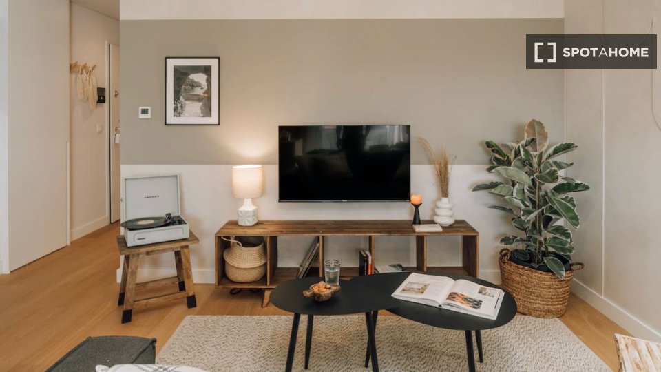 Apartment Lisbon, 1 bed — photo 9