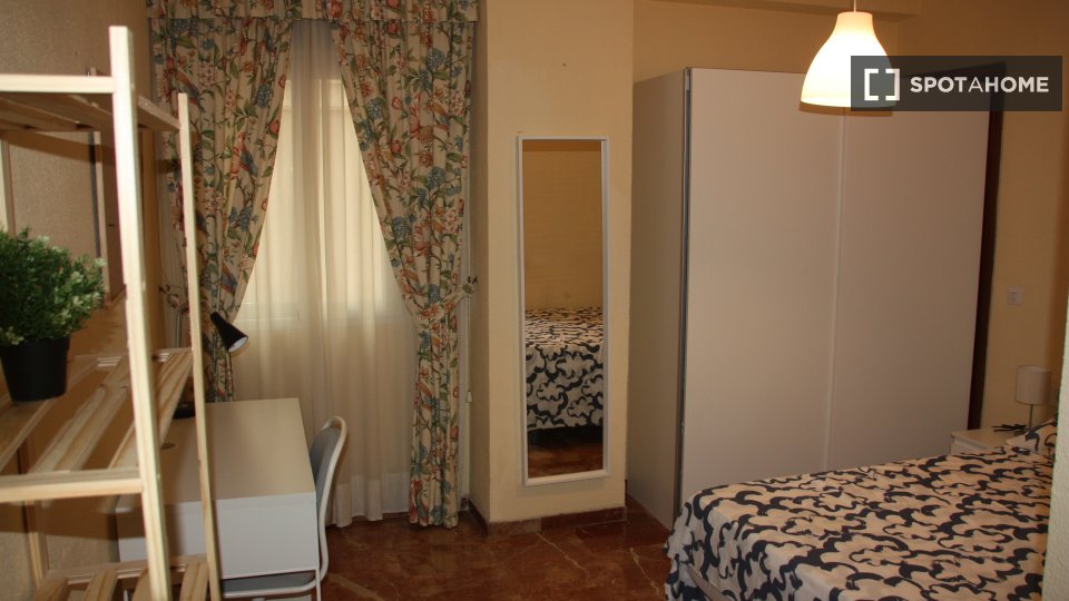 Double room Cordoba, 4 beds, 100m² — photo 12