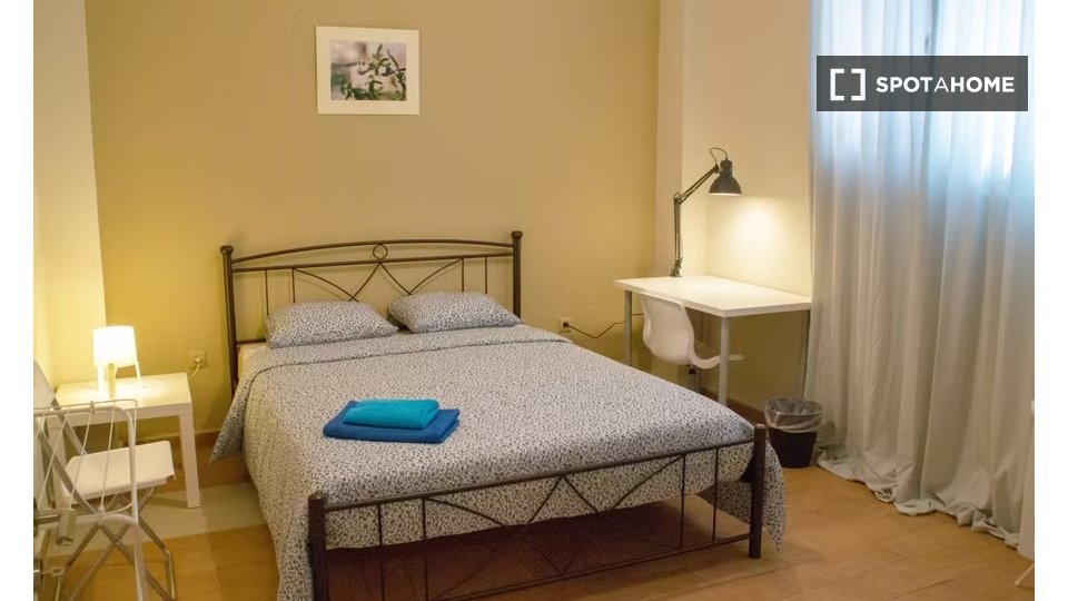 Double room Athens, 2 beds — photo 11