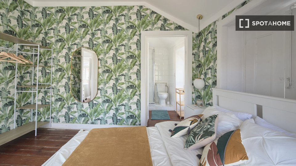 Double room Lisbon, 13 beds — photo 12