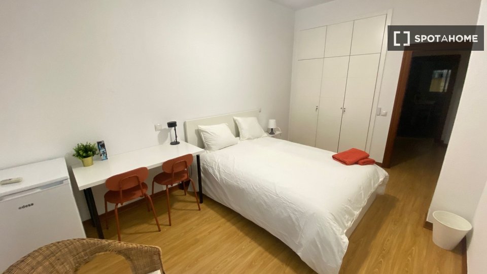 Double room Madrid, 6 beds — photo 4
