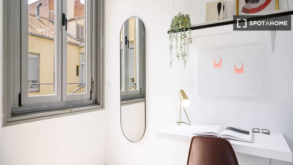 Double room Madrid, 67 beds — photo 15