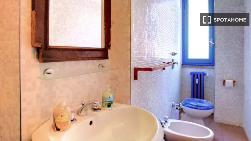 Double room Milan, 1 bed — photo 5
