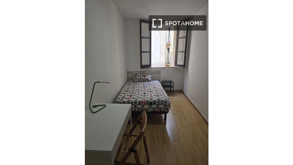 Double room Barcelona, 4 beds — photo 26