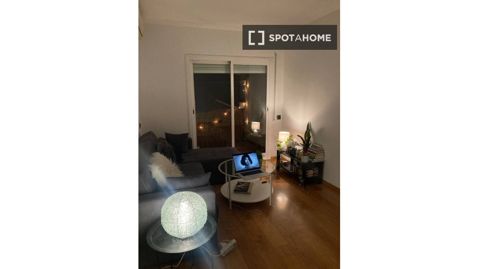 Double room Barcelona, 2 beds, 74m² — photo 15