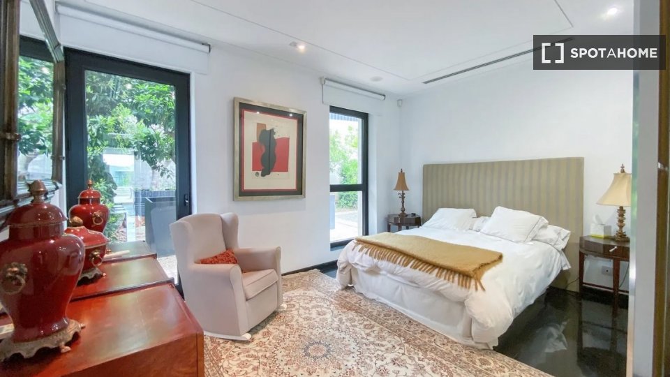 Apartment Valencia, 4 beds, 350m² — photo 12