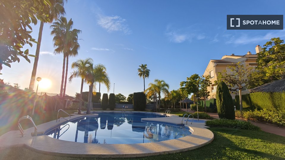 Apartment Alicante, 2 beds, 80m² — photo 2