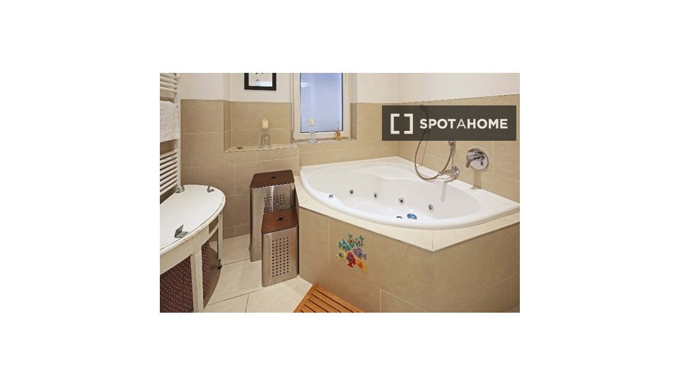 Double room Stuttgart, 4 beds, 13m² — photo 10