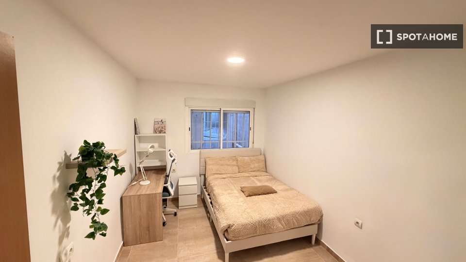 Double room Valencia, 6 beds — photo 10