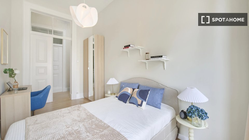 Double room Lisbon, 9 beds — photo 12