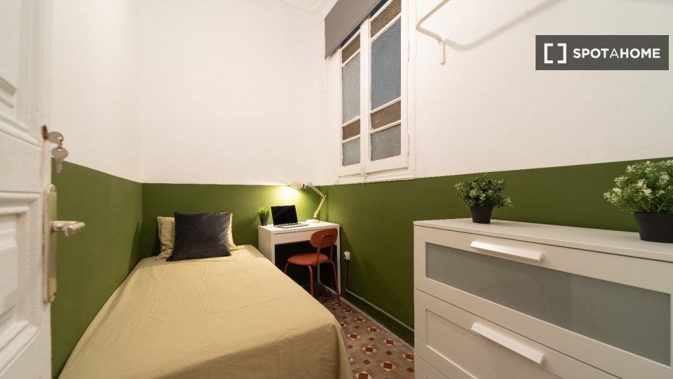 Double room Barcelona, 10 beds, 180m² — photo 19