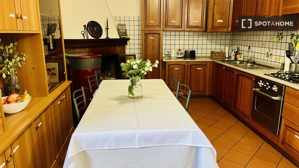 Double room Perugia, 3 beds, 100m² — photo 6